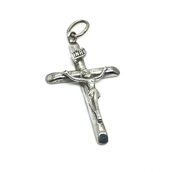 SET OF 2 STERLING SILVER 925 CRUCIFIX CROSS PENDANTS VINTAGE RELIGIOUS CATHOLIC - Picture 4 of 11